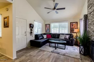 Photo #2: 6109897 Listing 