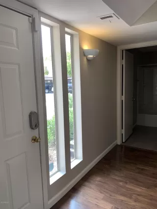 Photo #1: 6109920 Listing