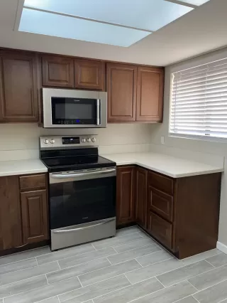 Photo #5: 6109920 Listing