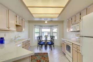 Photo #2: 6110064 Listing