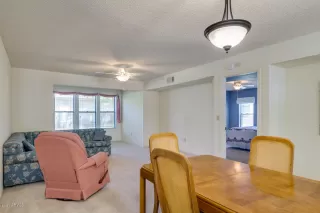 Photo #5: 6110064 Listing