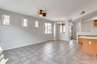 Photo #2: 6110148 Listing