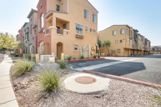 Photo #6: 6110148 Listing