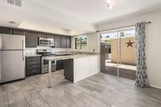 Photo #3: 6110266 Listing