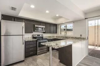 Photo #6: 6110266 Listing