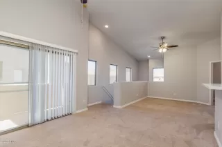 Photo #5: 6110353 Listing