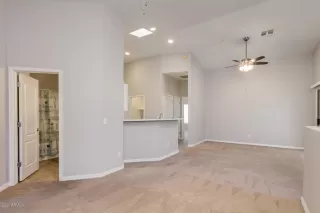 Photo #6: 6110353 Listing