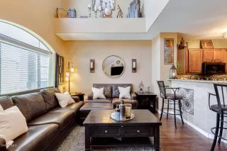 Photo #3: 6110523 Listing