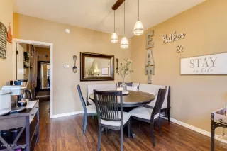 Photo #6: 6110523 Listing