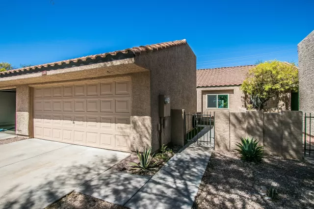 MLS: 6110887 Condo For Sale