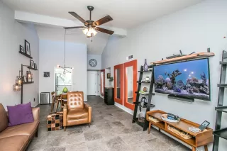 Photo #5: 6110887 Listing 