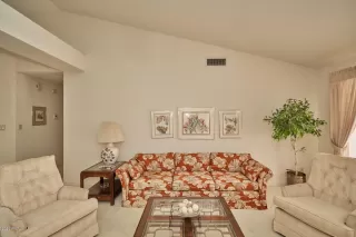 Photo #2: 6110896 Listing