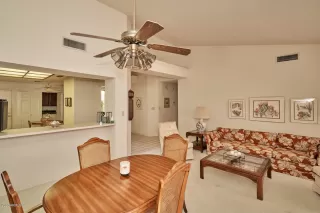 Photo #3: 6110896 Listing