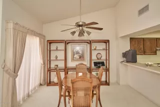 Photo #4: 6110896 Listing