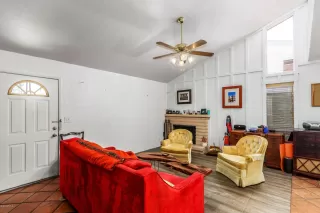 Photo #2: 6110928 Listing 