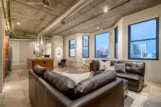 Photo #2: 6110940 Listing 