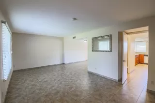 Photo #2: 6110974 Listing