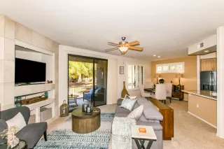 Photo #4: 6111001 Listing