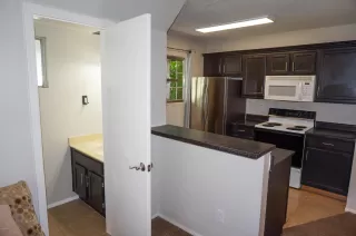 Photo #2: 6111090 Listing