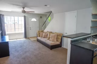 Photo #4: 6111090 Listing