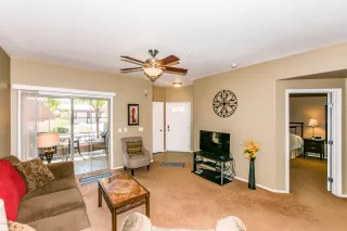 Photo #4: 6111499 Listing