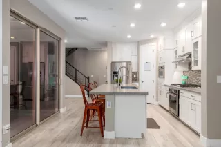 Photo #4: 6111501 Listing