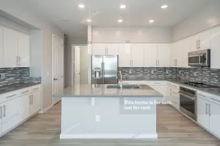 Photo #2: 6111535 Listing