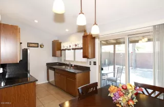 Photo #4: 6111844 Listing