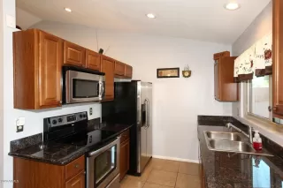 Photo #5: 6111844 Listing