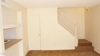 Photo #6: 6112042 Listing