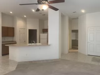 Photo #2: 6112149 Listing