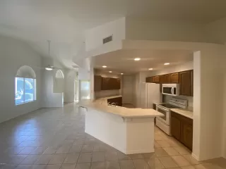 Photo #2: 6112280 Listing 