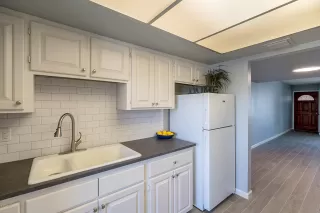 Photo #2: 6112562 Listing