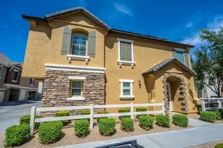 Photo #2: 6112687 Listing