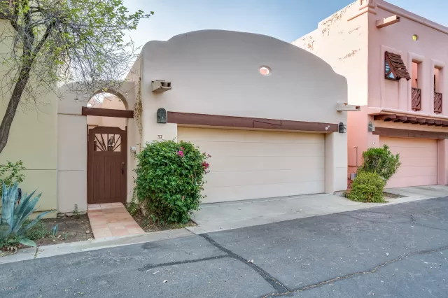 MLS: 6112713 Condo For Sale