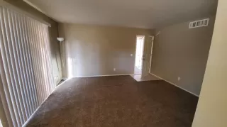 Photo #4: 6112781 Listing