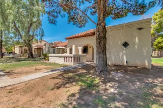 Photo #2: 6112988 Listing