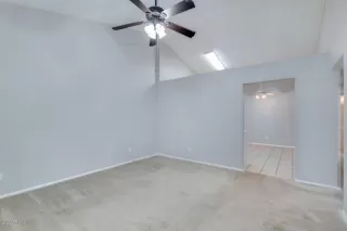 Photo #5: 6112988 Listing