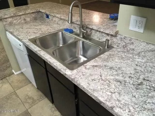 Photo #6: 6113250 Listing