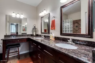 Photo #5: 6113255 Listing