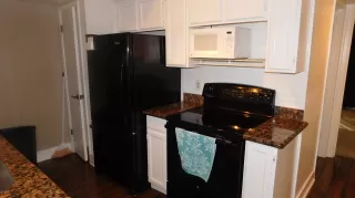 Photo #3: 6113329 Listing