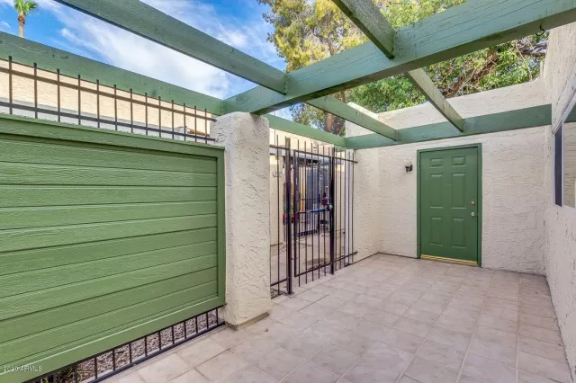 MLS: 6113460 Condo For Sale