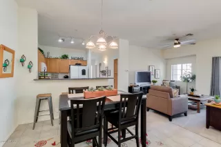 Photo #5: 6113546 Listing