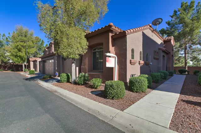 MLS: 6113730 Condo For Sale