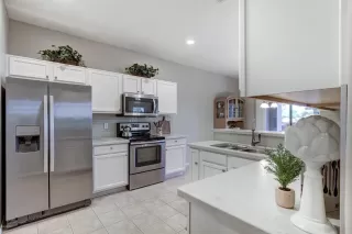 Photo #4: 6113730 Listing