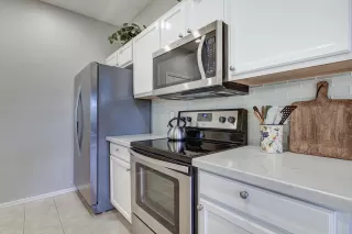 Photo #6: 6113730 Listing