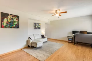 Photo #4: 6113742 Listing