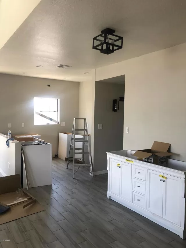 MLS: 6113852 Condo For Sale