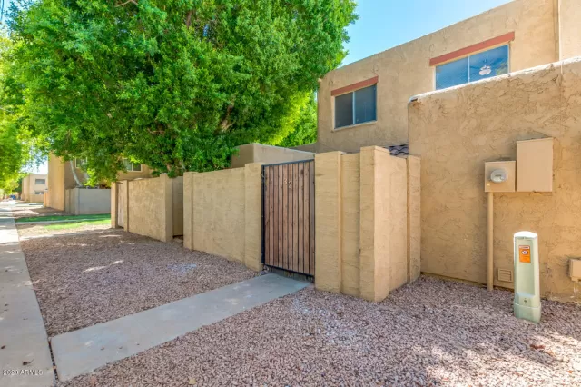 MLS: 6114104 Condo For Sale