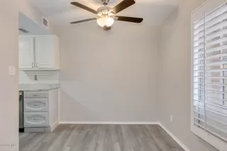 Photo #4: 6114104 Listing